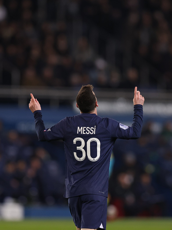 博鱼体育在线-里程碑夜！金州勇士止住颓势，法甲加时末段刷纪录，震撼外界，更衣室氛围转暖